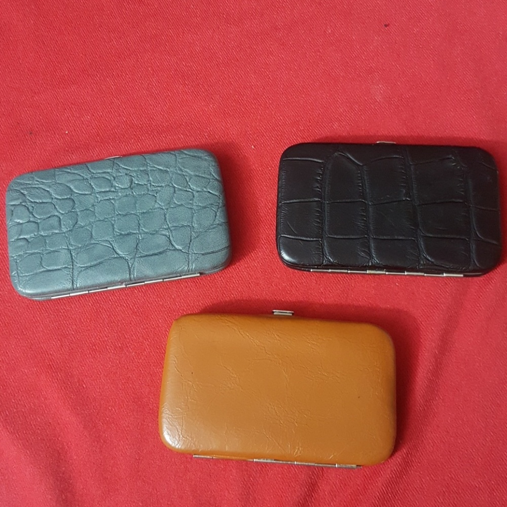 🎀BOGO HALF OFF🎀 3 Leather Cardholders